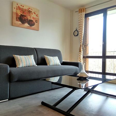 Budget Apart With Balcony And Great View 생드니 외부 사진